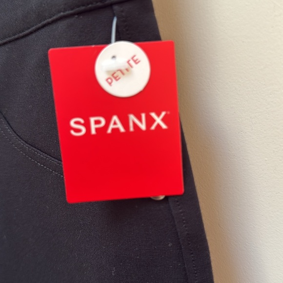 SPANX The Perfect Pants Four-Pocket Ankle Pants in Black Ponte Size SP - Picture 5 of 8